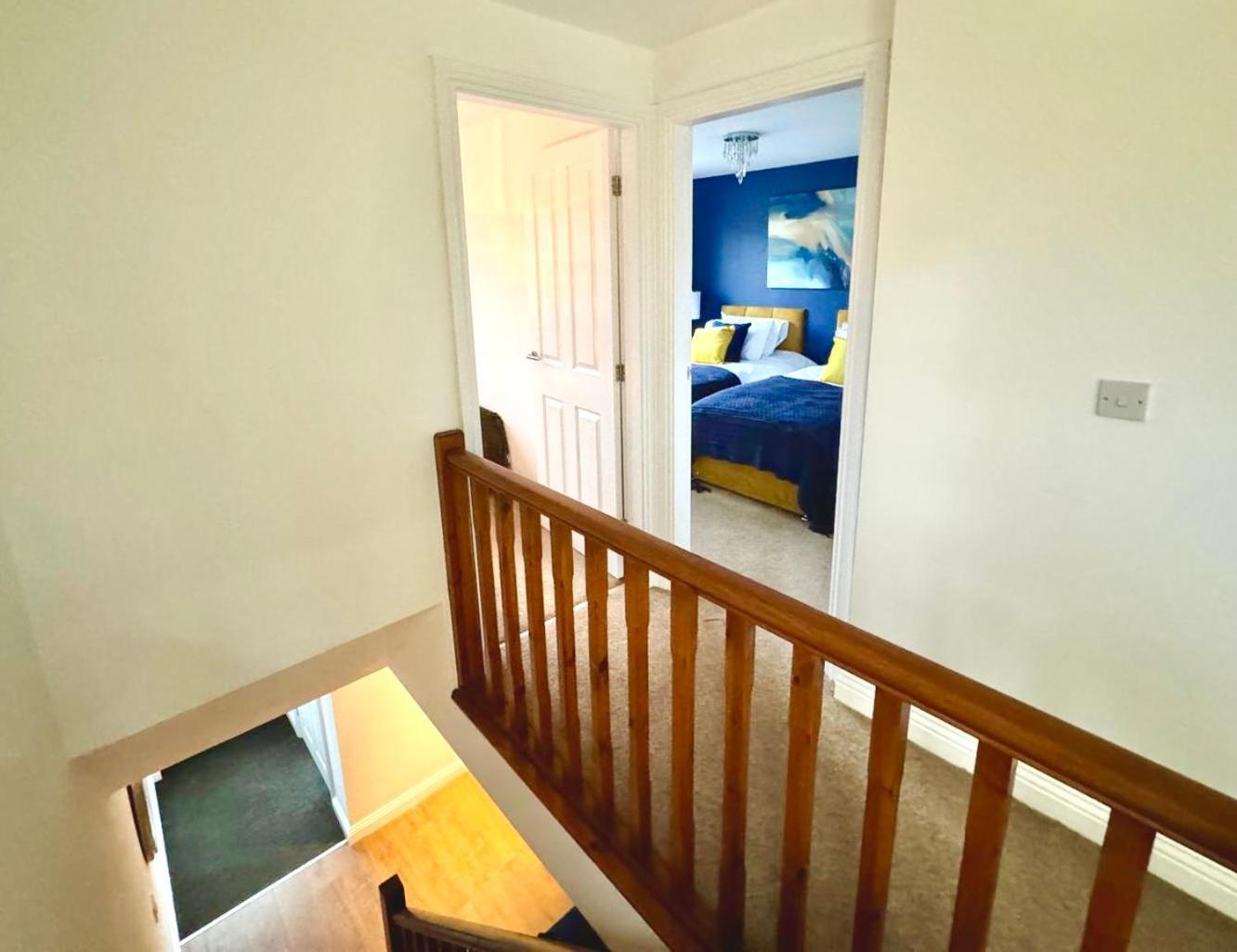 3Br House Ossett-Wakefield, Free Parking 3 Cars Wi Fi Long Stays Exterior foto