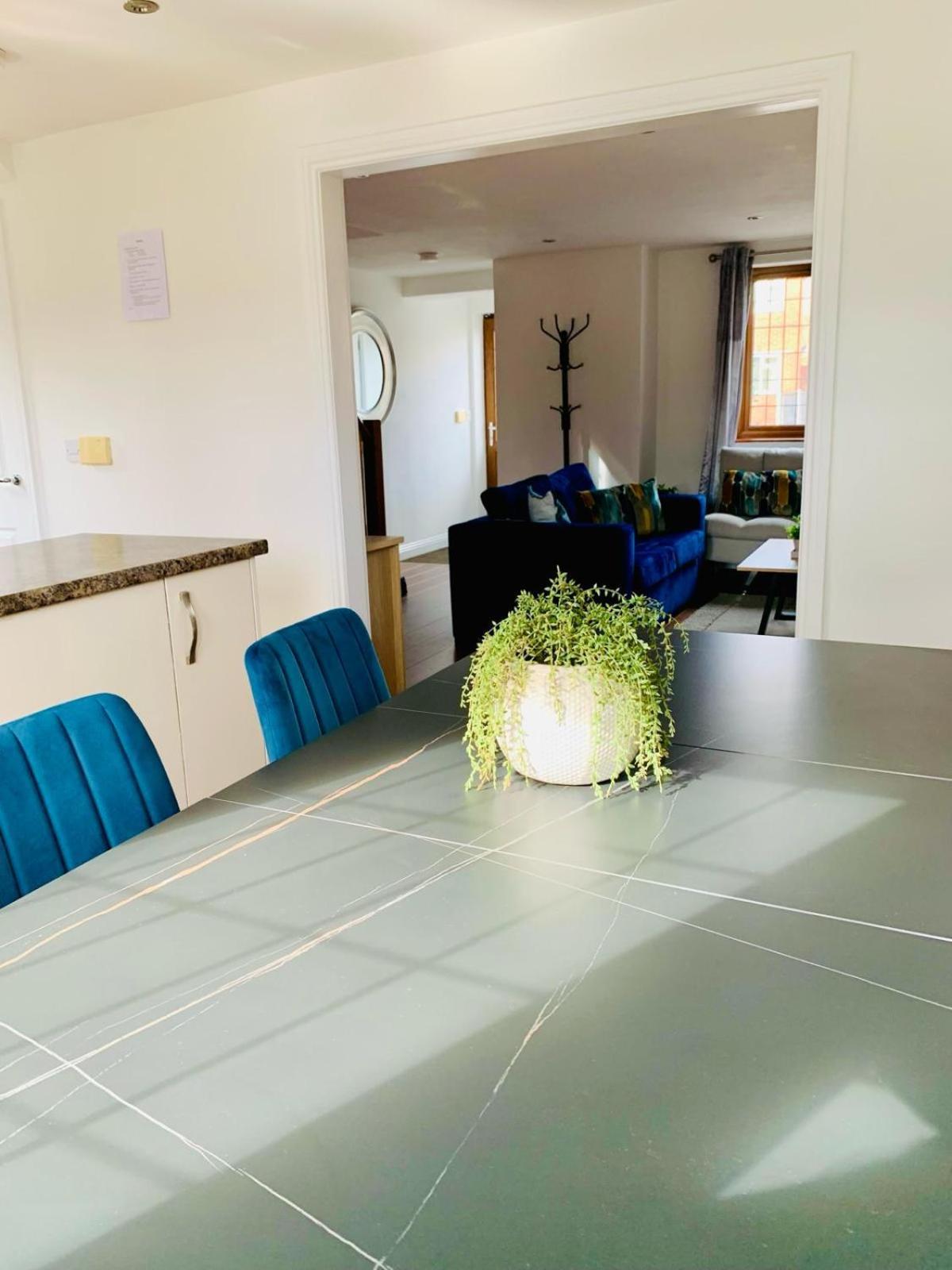 3Br House Ossett-Wakefield, Free Parking 3 Cars Wi Fi Long Stays Exterior foto